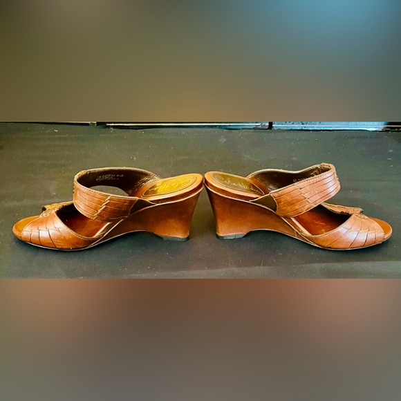 Size 6.5B Cole Haan Brown Leather Wedge Huarache Slide Sandals Great Condition! - Picture 4 of 5